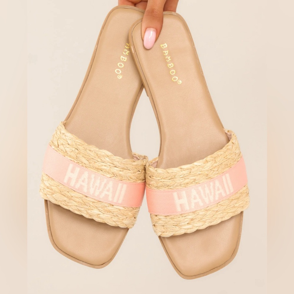 ⭐️NEW - Bamboo - HAWAII Pink & White Flyknit Sandal Slide - Womens Size